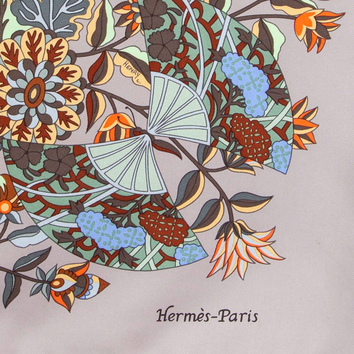 Hermes grey orange blue FLEURS ET PAPILLONS DE TISSUS 90 TWILL Scarf silk In Excellent Condition In Zürich, CH