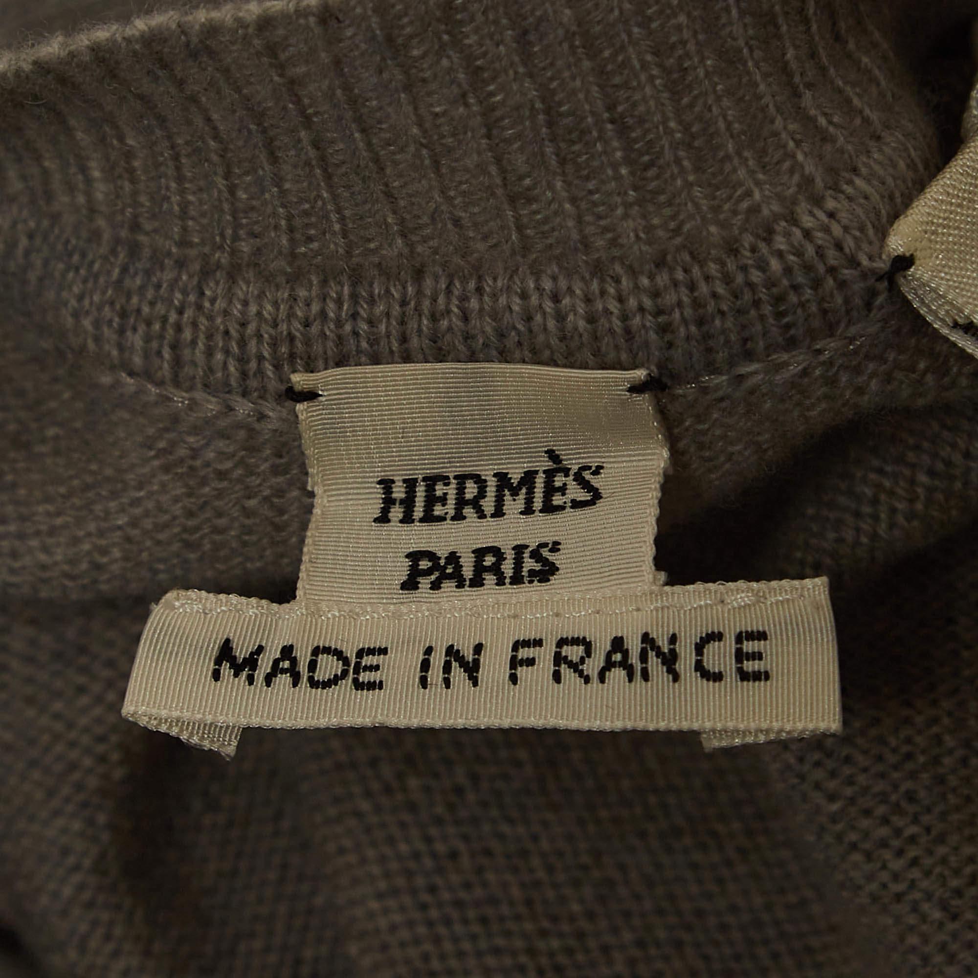 Hermes Grey Printed Silk and Cashmere Crew Neck Sweatshirt M In Good Condition For Sale In Dubai, Al Qouz 2