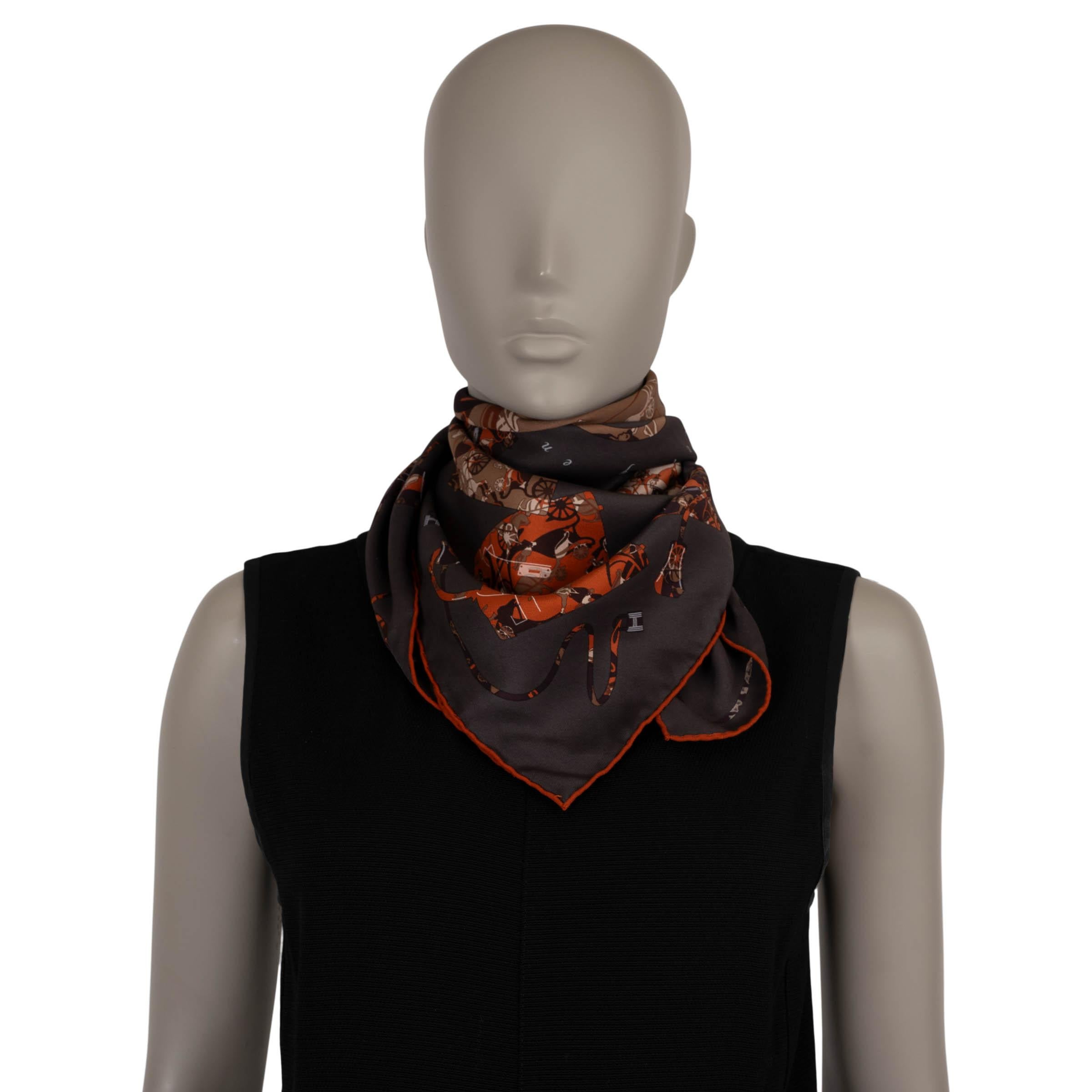 HERMES grey silk KELLY EN CALECHE 70 Scarf Antracite Brique Taupe For Sale 1