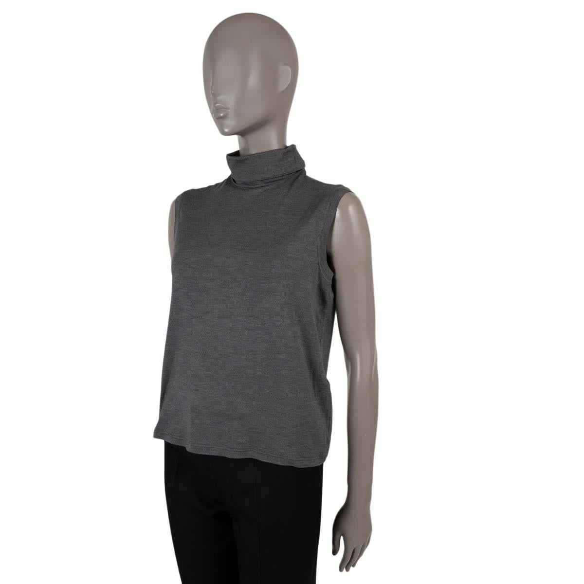 HERMES grey silk SLEEVELESS Turtleneck Sweater Vest 40 M In Excellent Condition For Sale In Zürich, CH