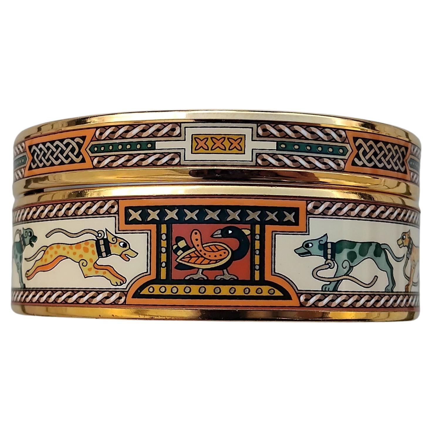 Hermès Perros Galgos Levriers Juego de 2 Pulsera esmaltada a juego Talla 65 en venta 2