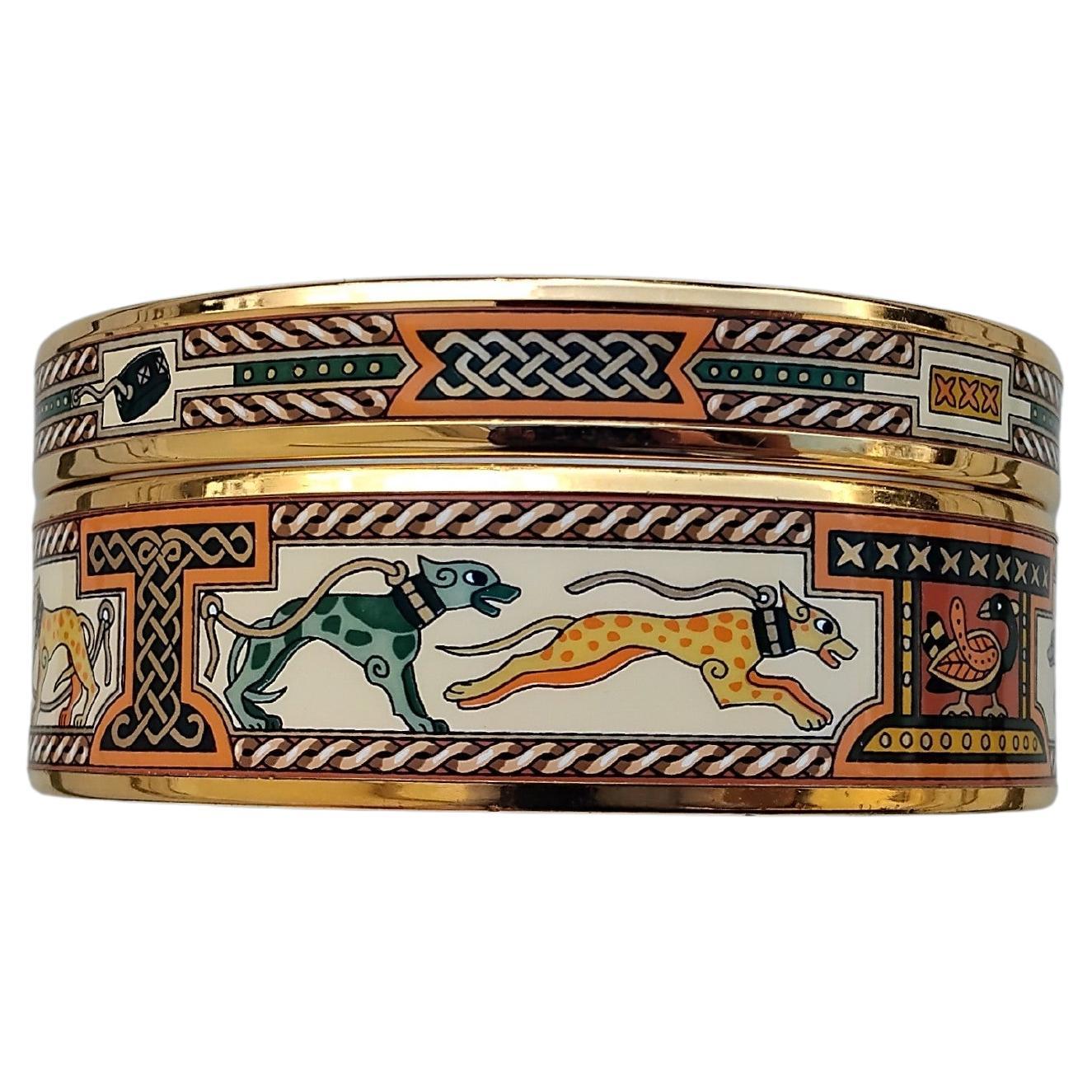 Hermès Perros Galgos Levriers Juego de 2 Pulsera esmaltada a juego Talla 65 en venta 3