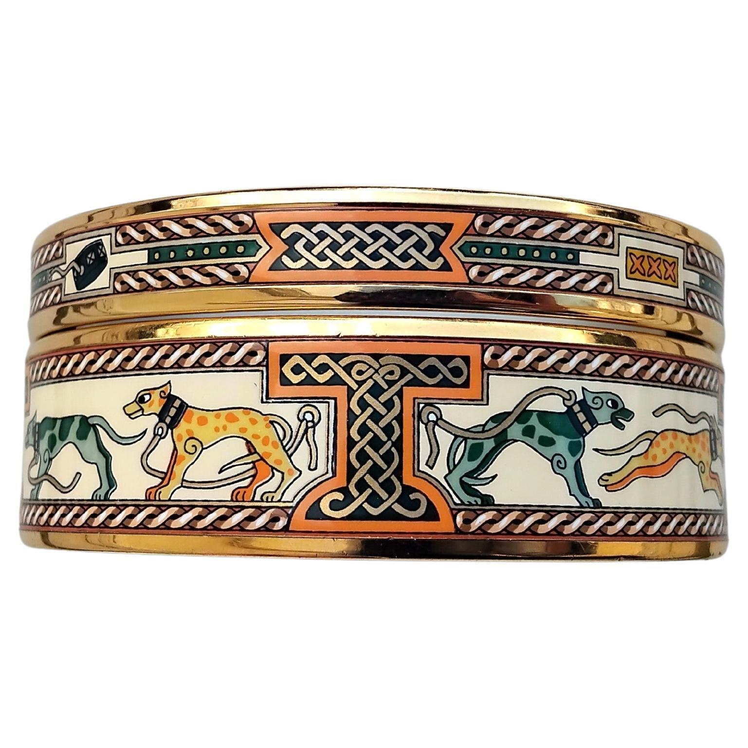 Hermès Perros Galgos Levriers Juego de 2 Pulsera esmaltada a juego Talla 65 en venta 5