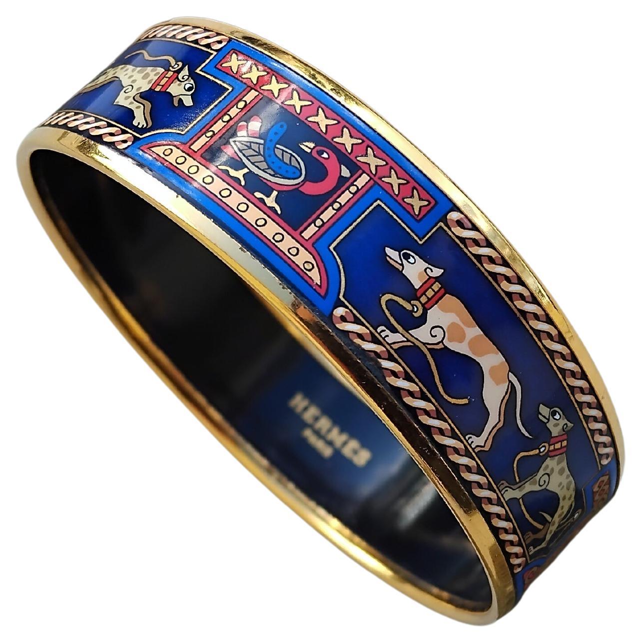 Gorgeous Authentic Hermès Bracelet

Print: Lévriers (Greyhound Dogs)

