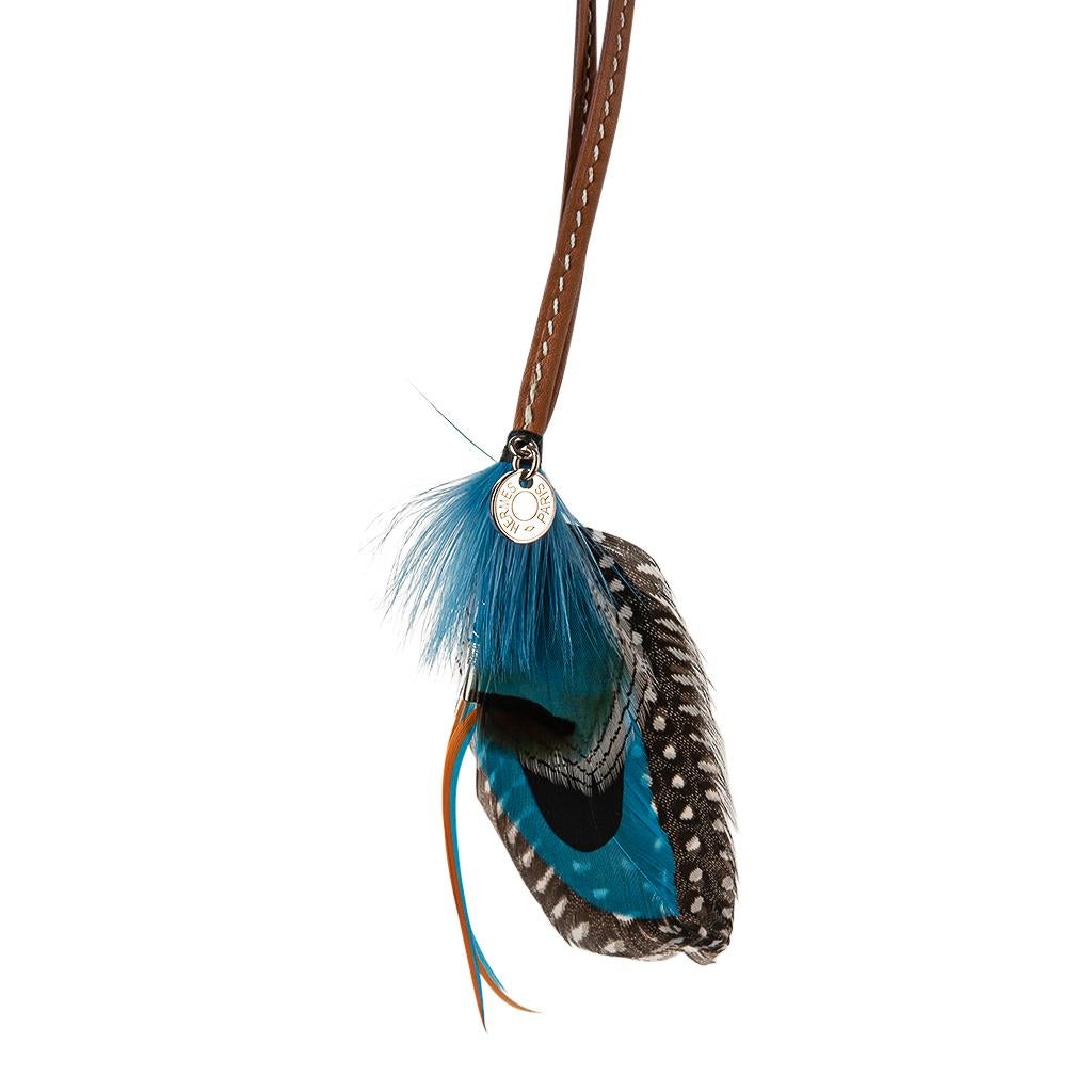 Hermes Gri Gri Mouche Fly Feather Bag Charm Blue Black Grey im Zustand „Neu“ in Miami, FL