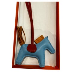 HERMES Grigri Bolsa Caballo de Rodeo Encanto PM en Celeste