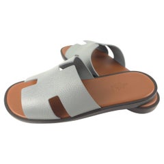 Hermès Gris Antarctique & Amourette Epsom calfskin Size 41 Izmir sandal