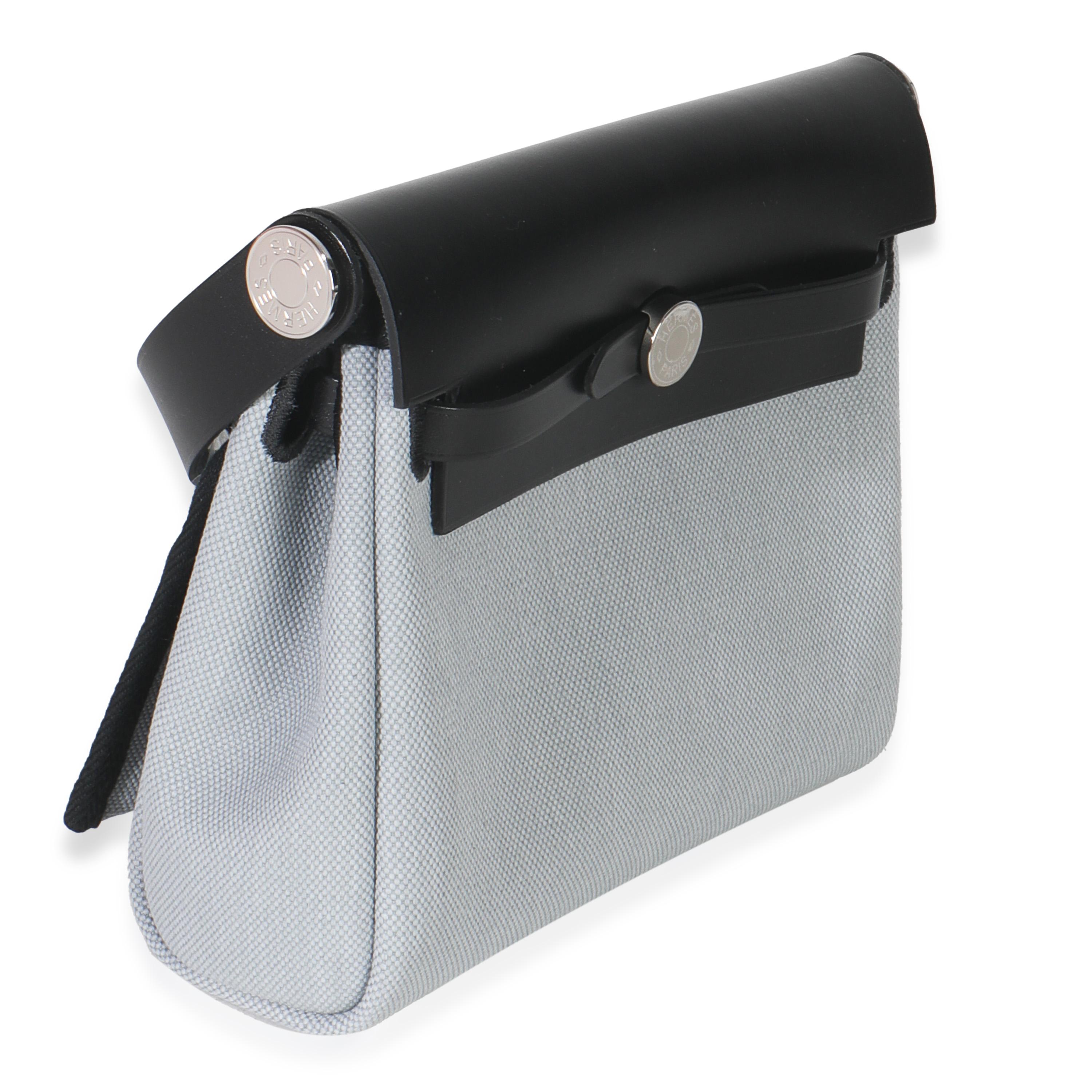 Hermès Gris Pantin Nero Military Toile Vache Hunter Herbag Zip Retourne 20 PHW In condizioni Nuovo in vendita a New York, NY