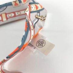 Hermes Gris Perle, Orange & Gris Bleute Soie Harnais de Coeur Twilly