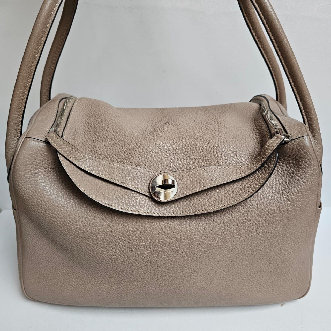 Women's or Men's Hermes Gris Tourtelle Clemence Lindy 34 Bag For Sale
