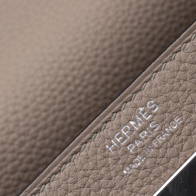 Hermes Gris Tourterelle Togo Leather Palladium Hardware Kelly Retourne 32 Bag In New Condition In Dubai, Al Qouz 2