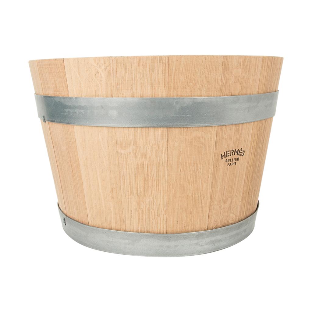 Hermes Groom Stable Bucket Oak Wood Leather Handle New für Damen oder Herren im Angebot