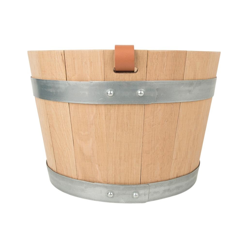 Hermes Groom Stable Bucket Eiche Holz Ledergriff Neu im Angebot 3