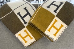 Hermes H Avalon III Blanket Gris Soleil Yellow Wool Cashmere H New color