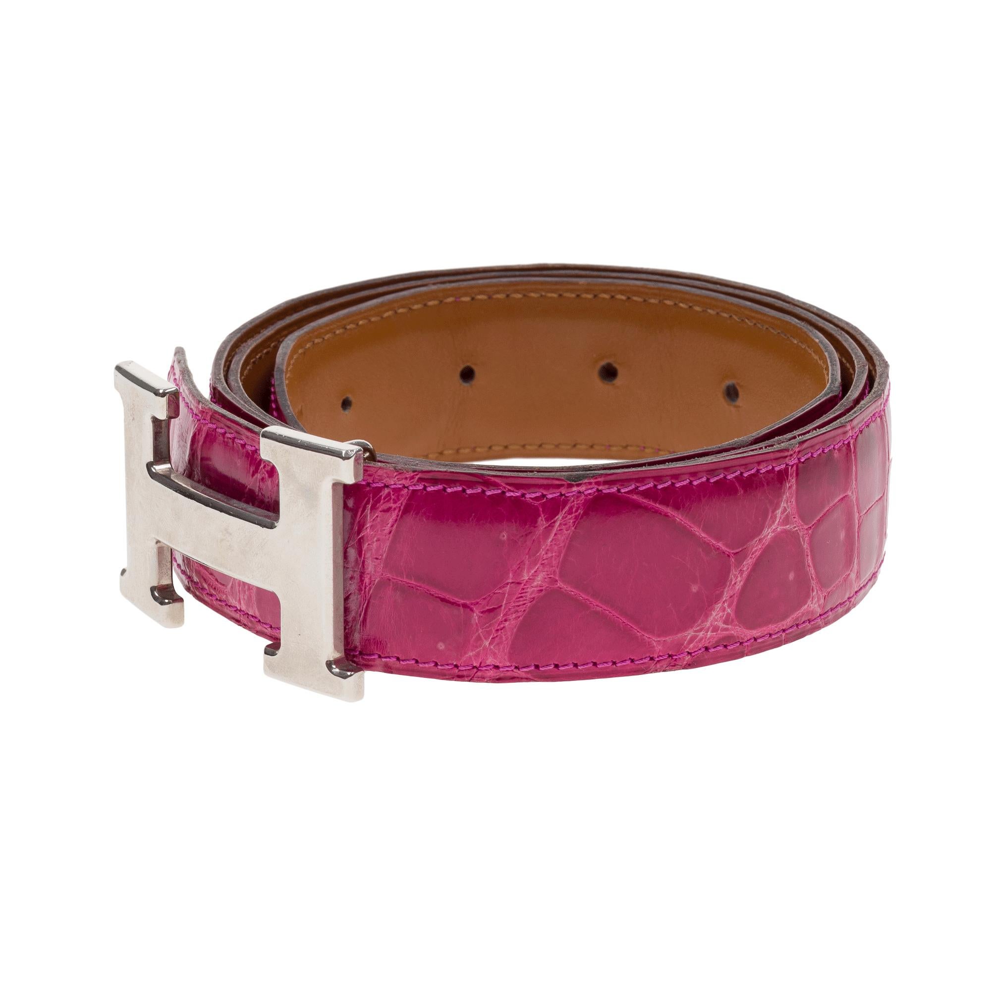 Cintura H. Hermès in coccodrillo poroso fucsia lucido, fibbia PHW In condizioni buone in vendita a Paris, IDF