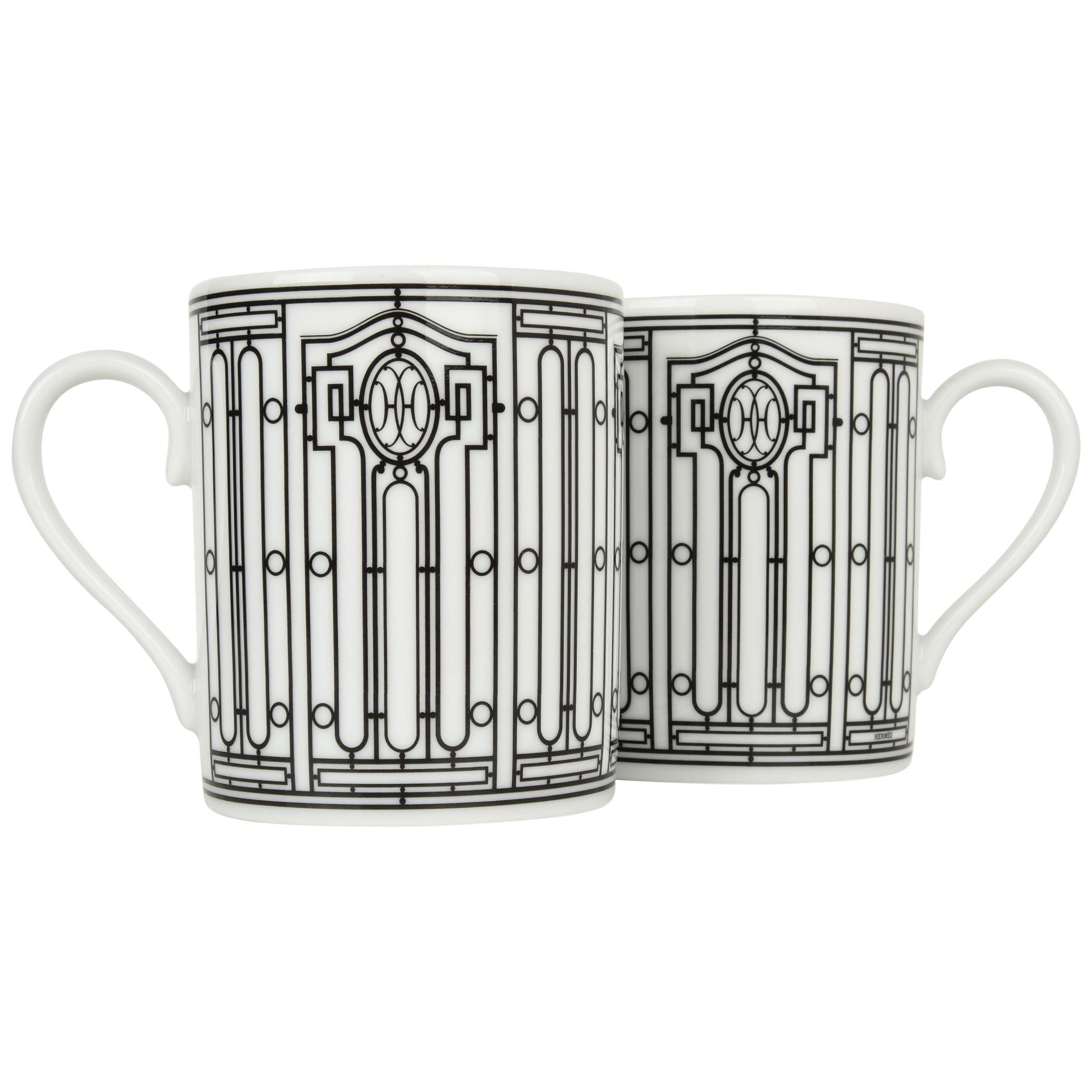 Hermes H Deco Mugs White and Black Set of Four new