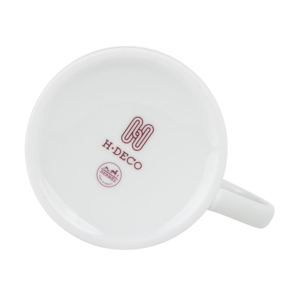 Hermes H Deco Mugs White with Rouge Set of Two For Sale 7