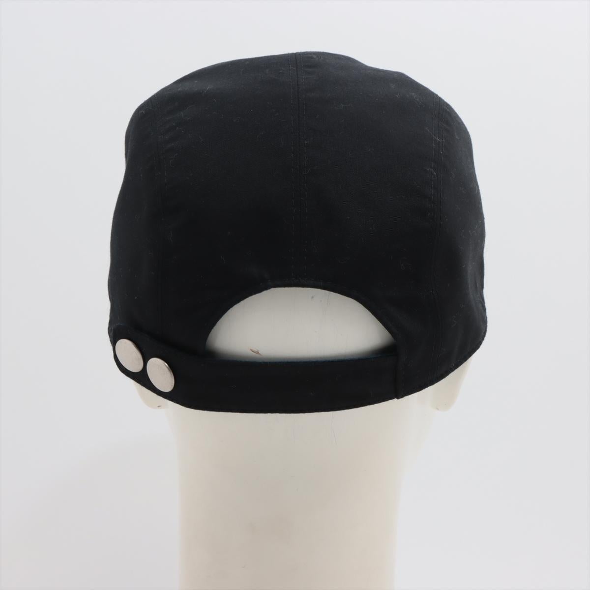 Women's or Men's Hermès H Embroidered Cap Black For Sale