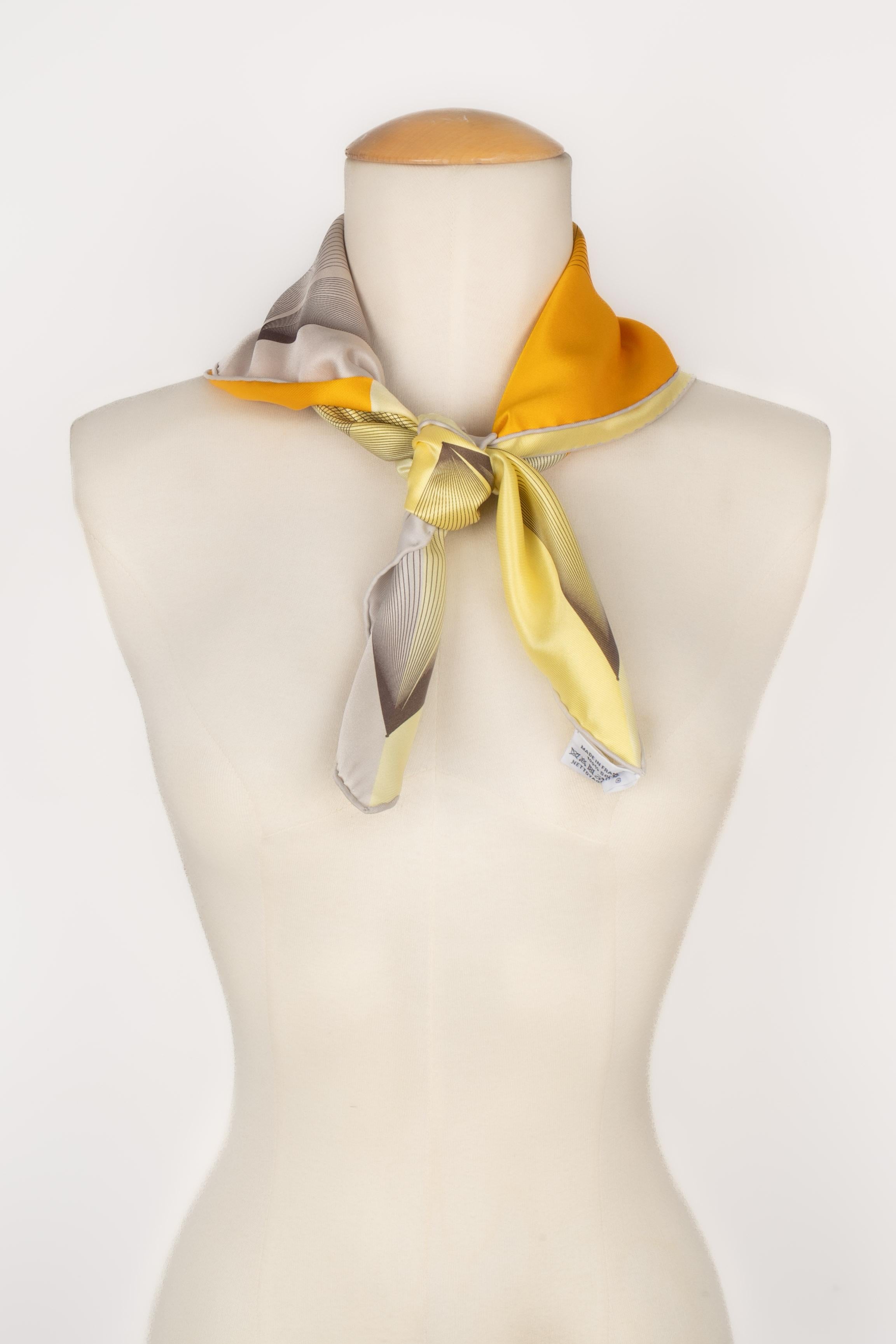 Hermès 'H in thread' scarf 4
