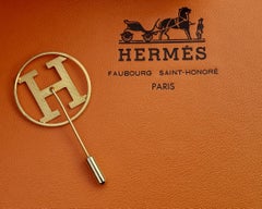 Hermès H Pin Brooch in Golden Metal
