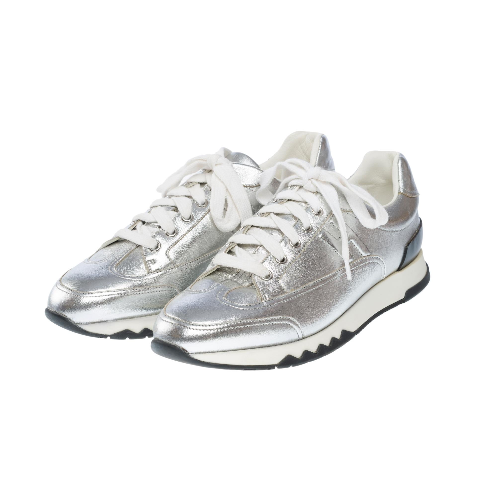 Hermès H Sneakers in silver leather In Excellent Condition For Sale In Paris, IDF