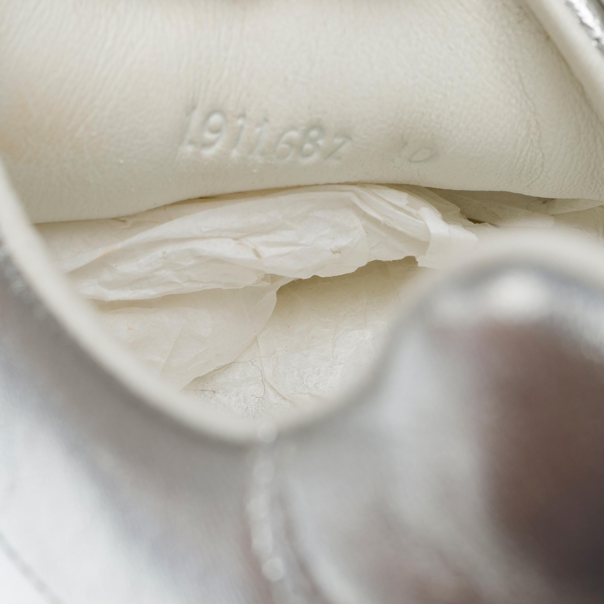 Hermès H Sneakers in silver leather For Sale 3