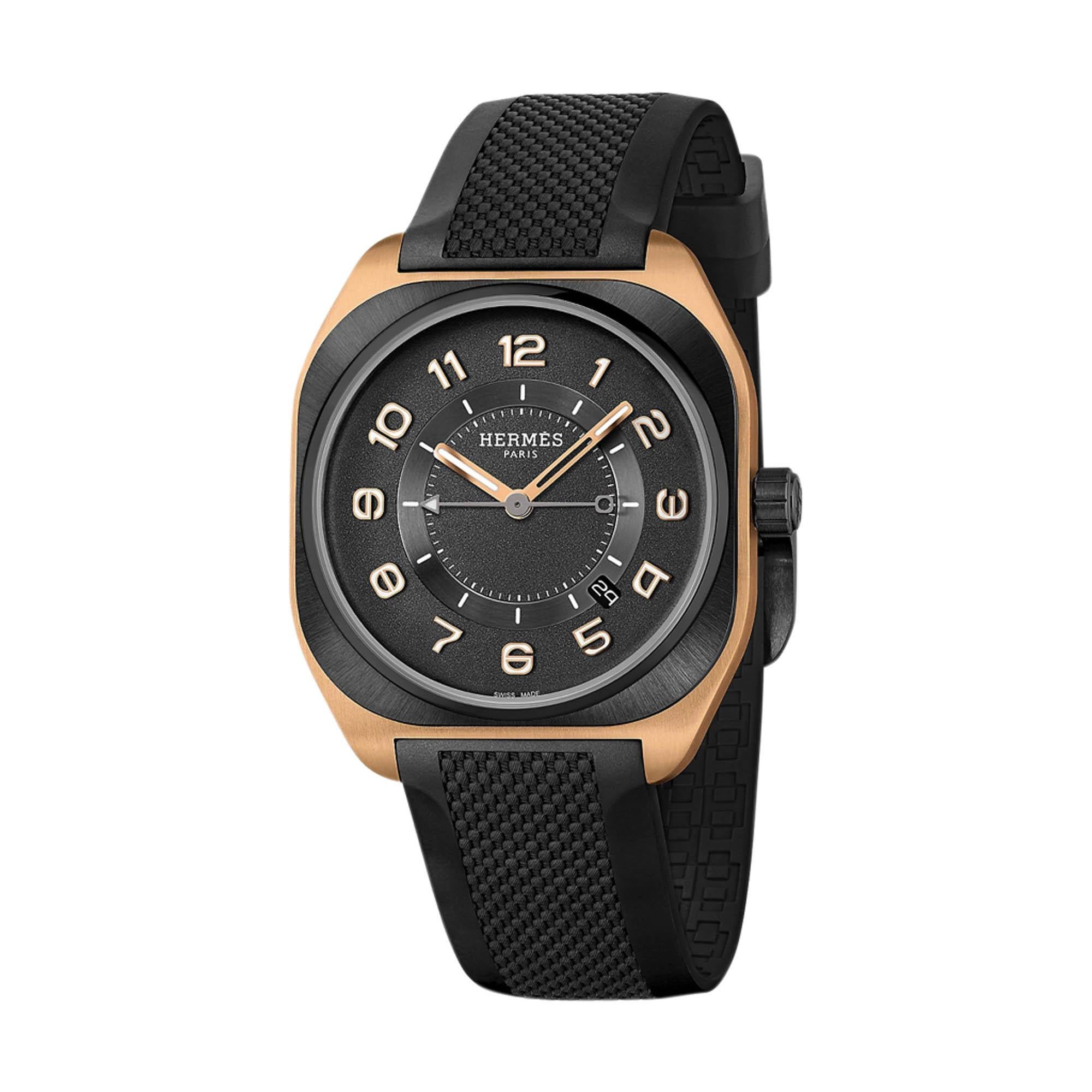 Hermes H08 La Matiere du Temps Rose Gold Watch Black Rubber Strap 42 mm In New Condition For Sale In Miami, FL