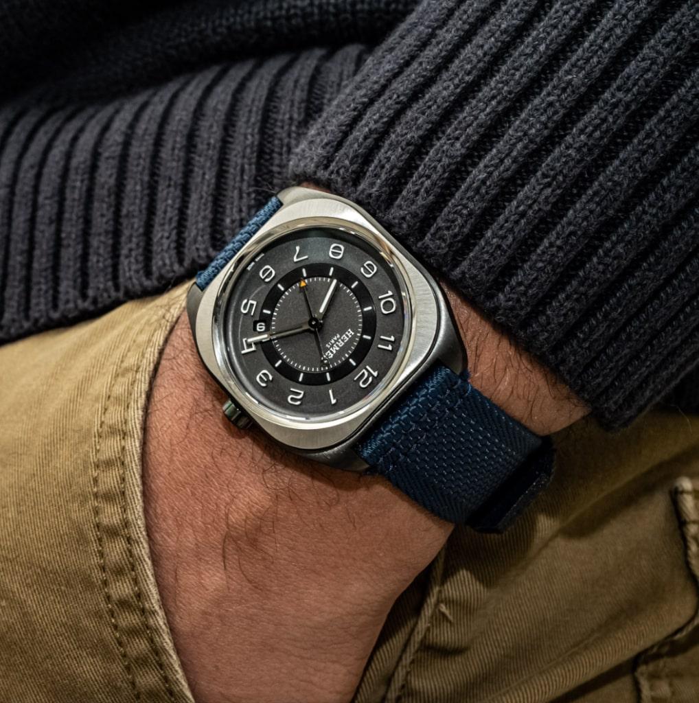 Hermès H08 Watch Titanium 42 mm Black Blue Version New  en vente 4