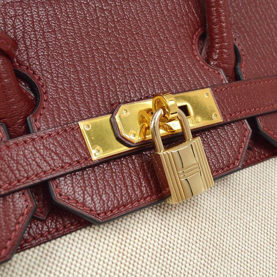 
Leather
Canvas toile
Silver tone hardware
Date code present
Made in France
Handle drop 2.75