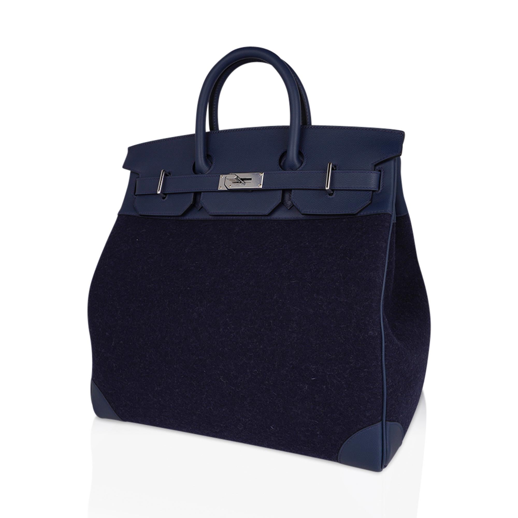 Hermes HAC 40 Birkin Bag Bleu Nuit Feutre / Bleu de Malte Evercolor Leather In New Condition For Sale In Miami, FL
