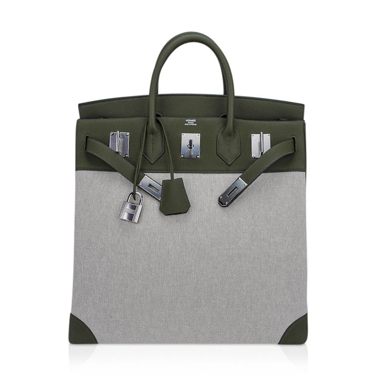 Hermes Hac 40 Vert Veronese / Ecru Vert Amande Toile Birkin Bag For Sale at  1stDibs