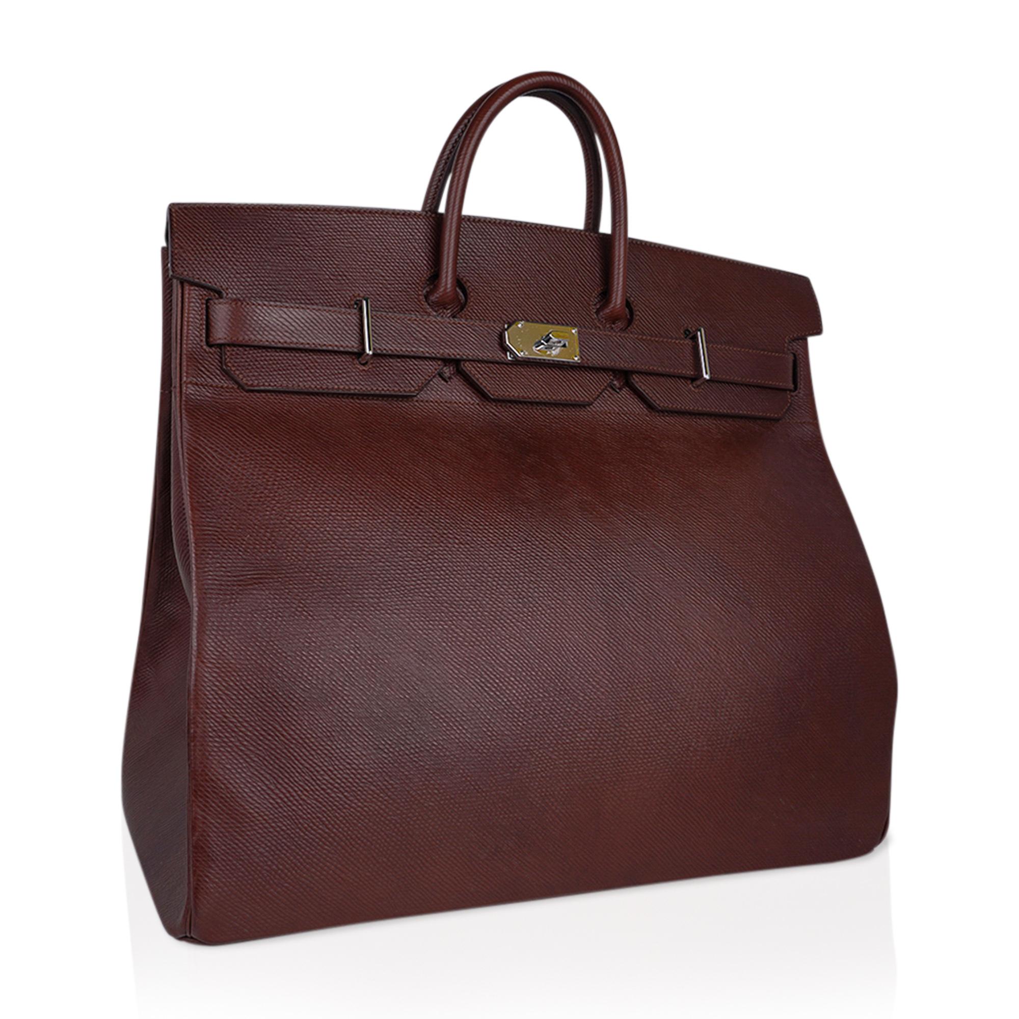 Mightychic offers a rare very limited edition Volynka Russian leather Hermes 50 HAC bag (Haut a Courroies).
It took Hermes six years to exhume its secrets to recreate this luxurious leather with the remarkable exotic aroma.
Your imagination takes