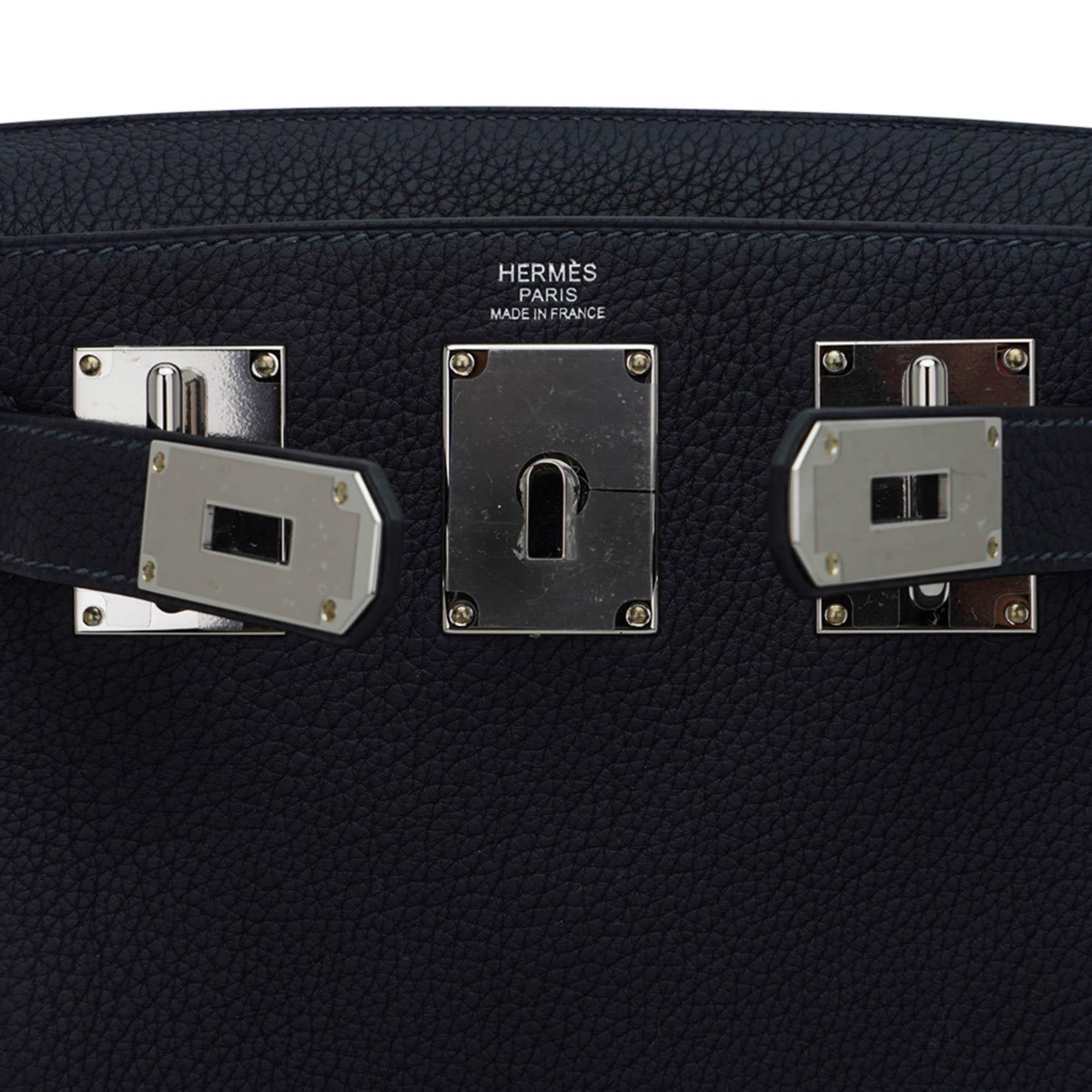 Hermes Hac a Dos PM Sac à dos Caban Tricolor Togo Leather with Palladium Hardware en vente 3