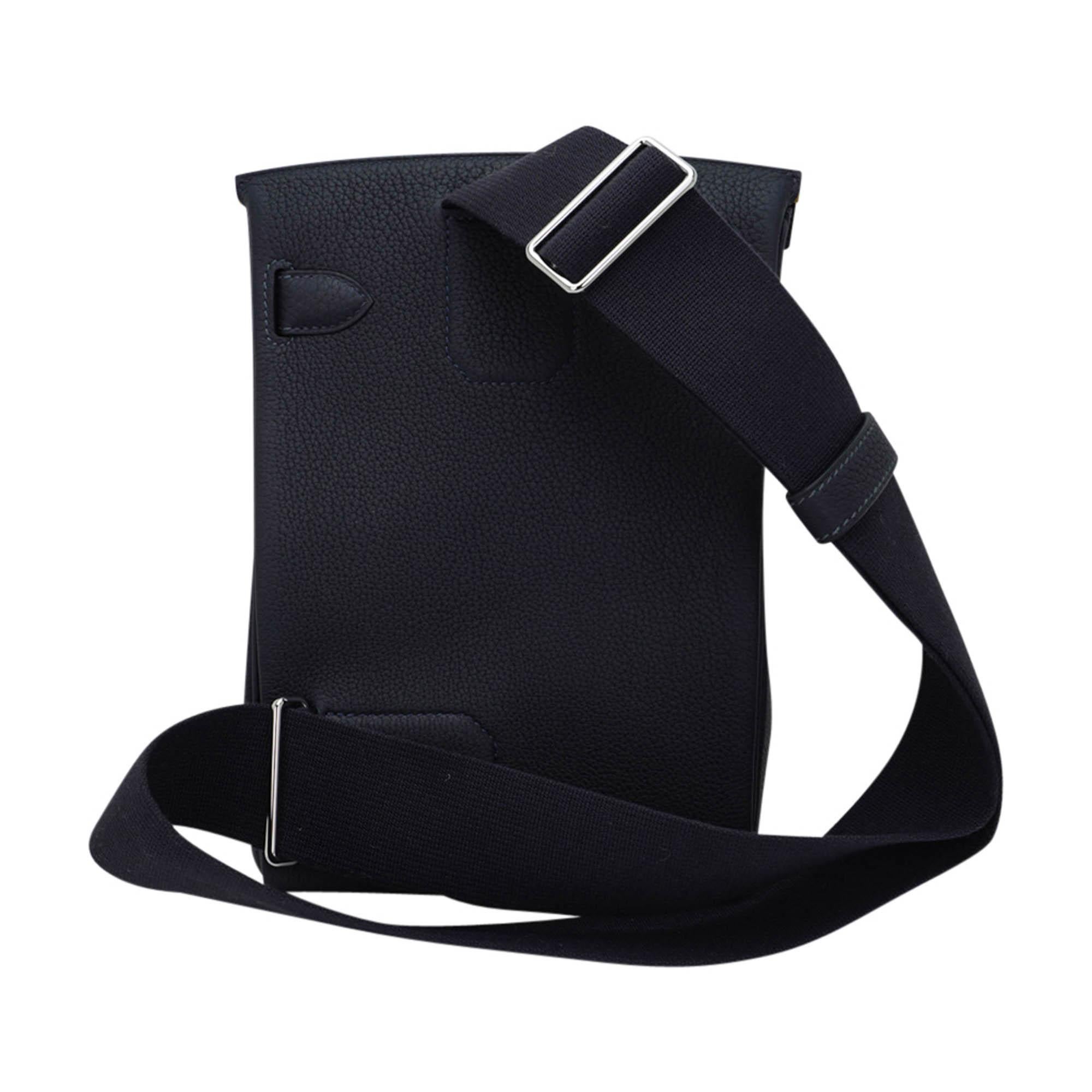 Hermes Hac a Dos PM Sac à dos Caban Tricolor Togo Leather with Palladium Hardware Pour hommes en vente