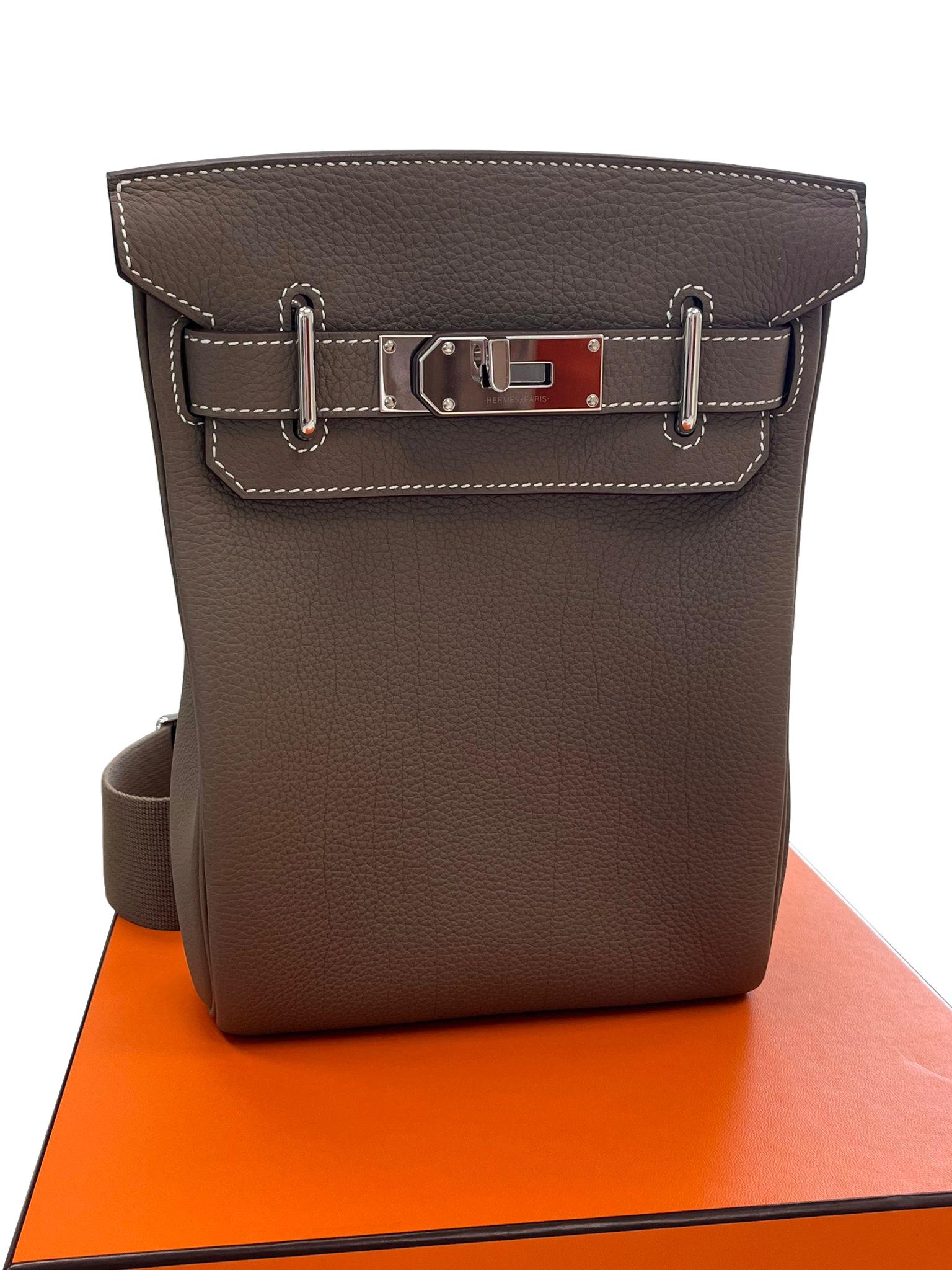 Hermes HAC A Dos PM Sac à dos Etoupe Togo Cuir Palladium Hardware en vente 8