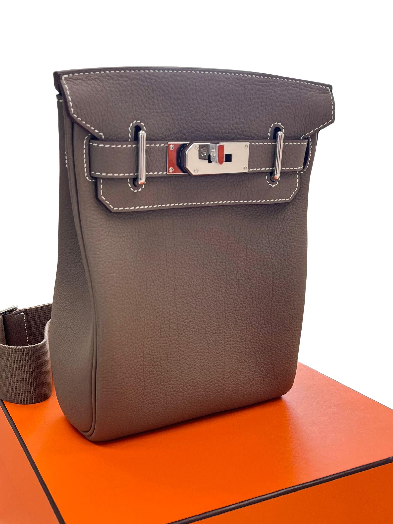 Hermes HAC A Dos PM Sac à dos Etoupe Togo Cuir Palladium Hardware en vente 9