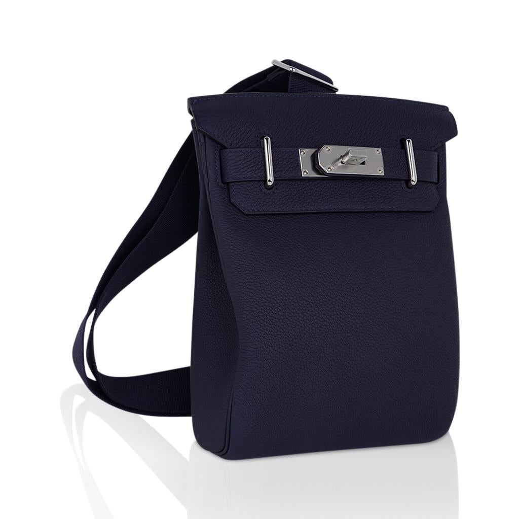 Mightychic offers a men's Hermes Hac a Dos PM Backpack featured in Bleu Nuit Togo calfskin.
Bag has an adjustable shoulder strap.
Palladium plated hardware and D-ring.
Large interior compartment with interior back pocket.
D-ring and palladium plated