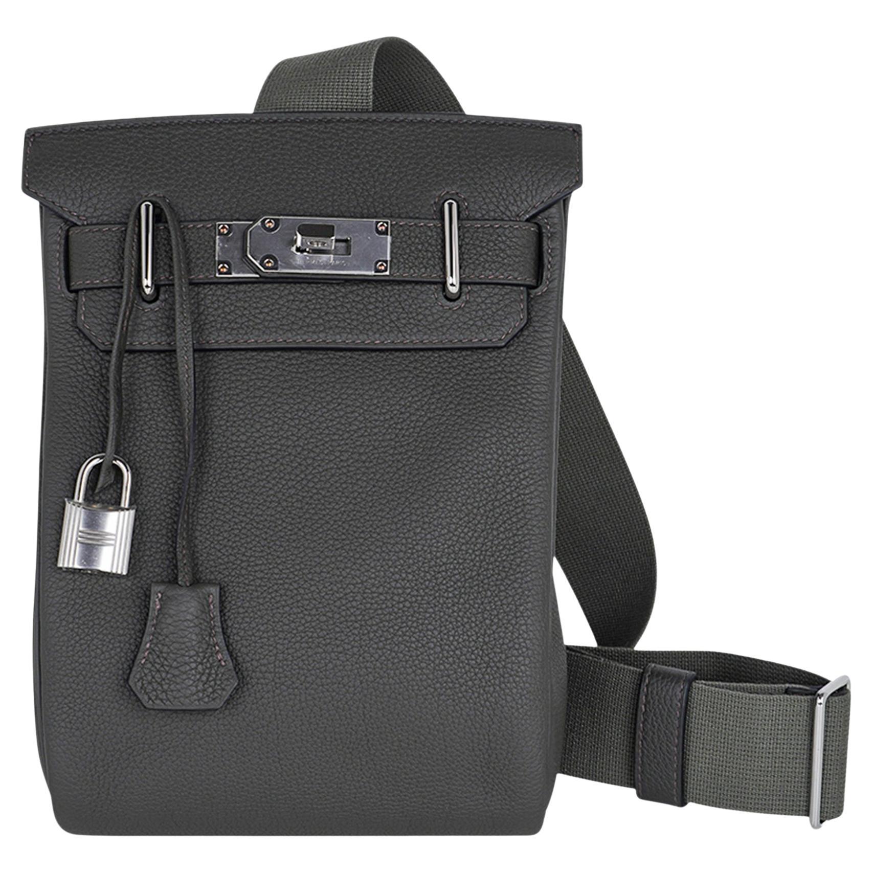 Hermes Hac a Dos PM Backpack Men's Bag Vert de Gris Togo Palladium Hardware For Sale