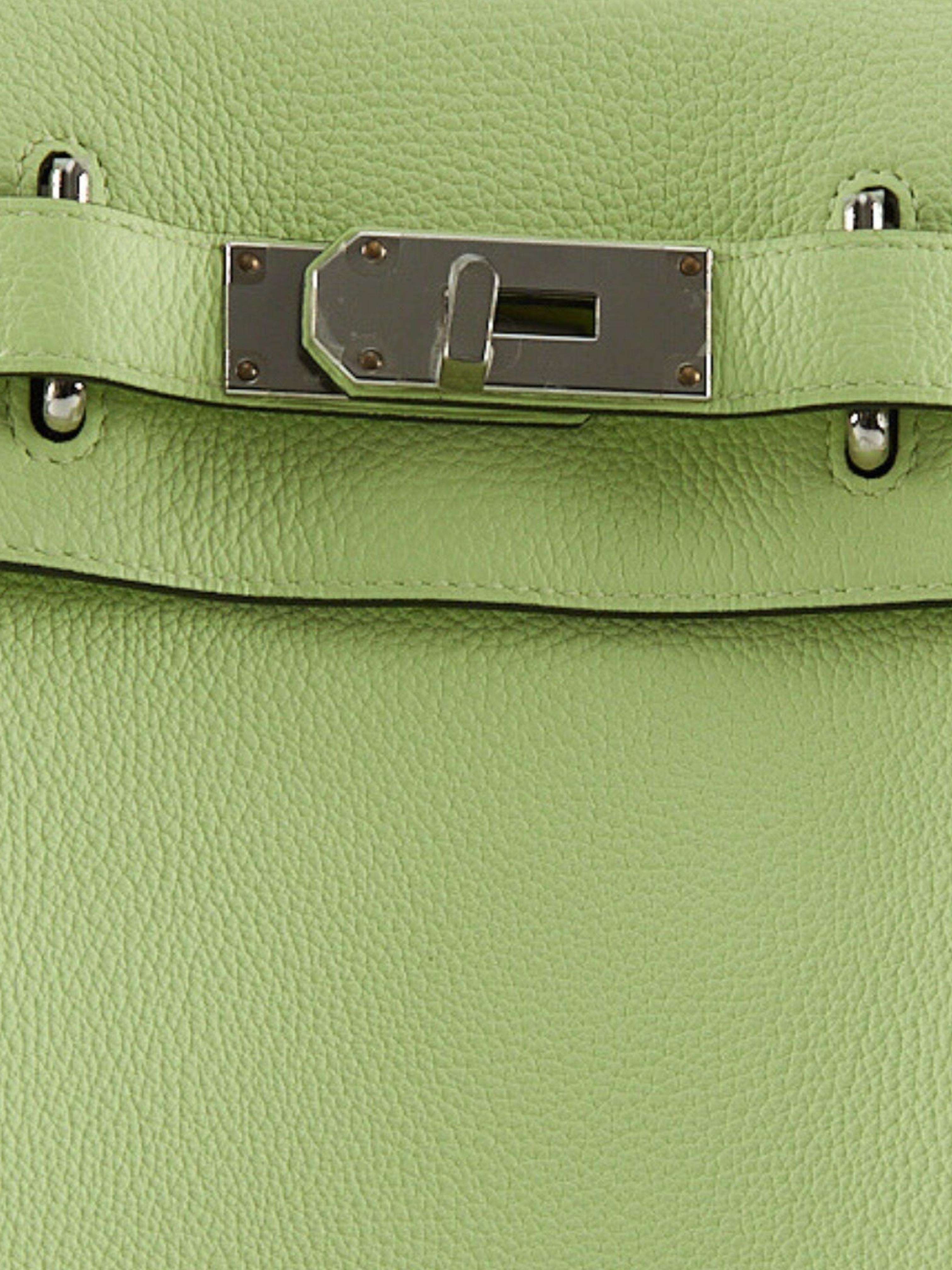 Hermès 'Hac a Dos' Backpack in Vert Absinthe

Togo Leather with Palladium Hardware

B Stamp / 2023

Accompanied by: Original receipt, Hermes box, Hermes dustbag, care card, felt and ribbon

Adjustable shoulder strap, large compartment, interior back
