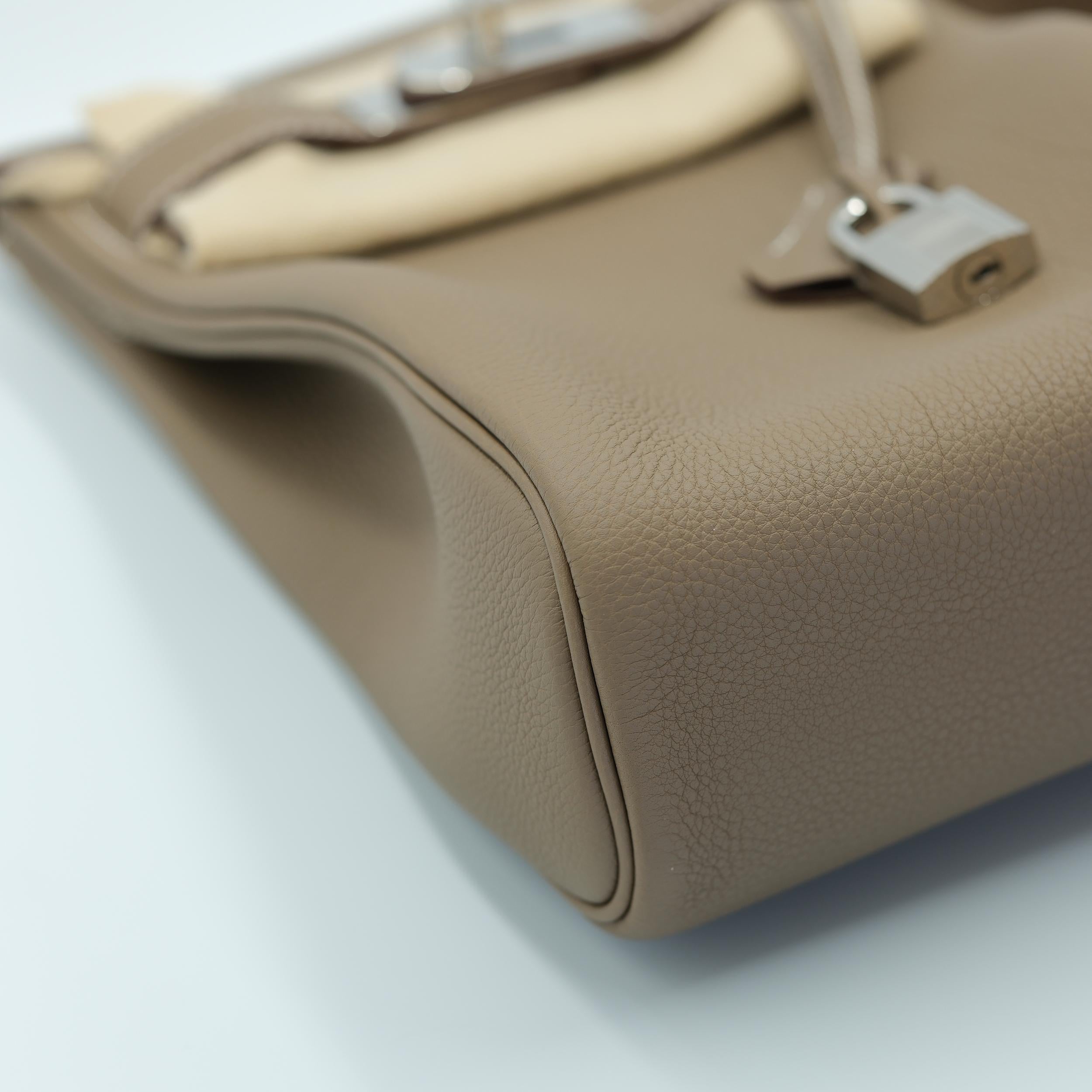 Hermes HAC A Dos PM Etoupe Togo avec Palladium Hardware Pour femmes en vente