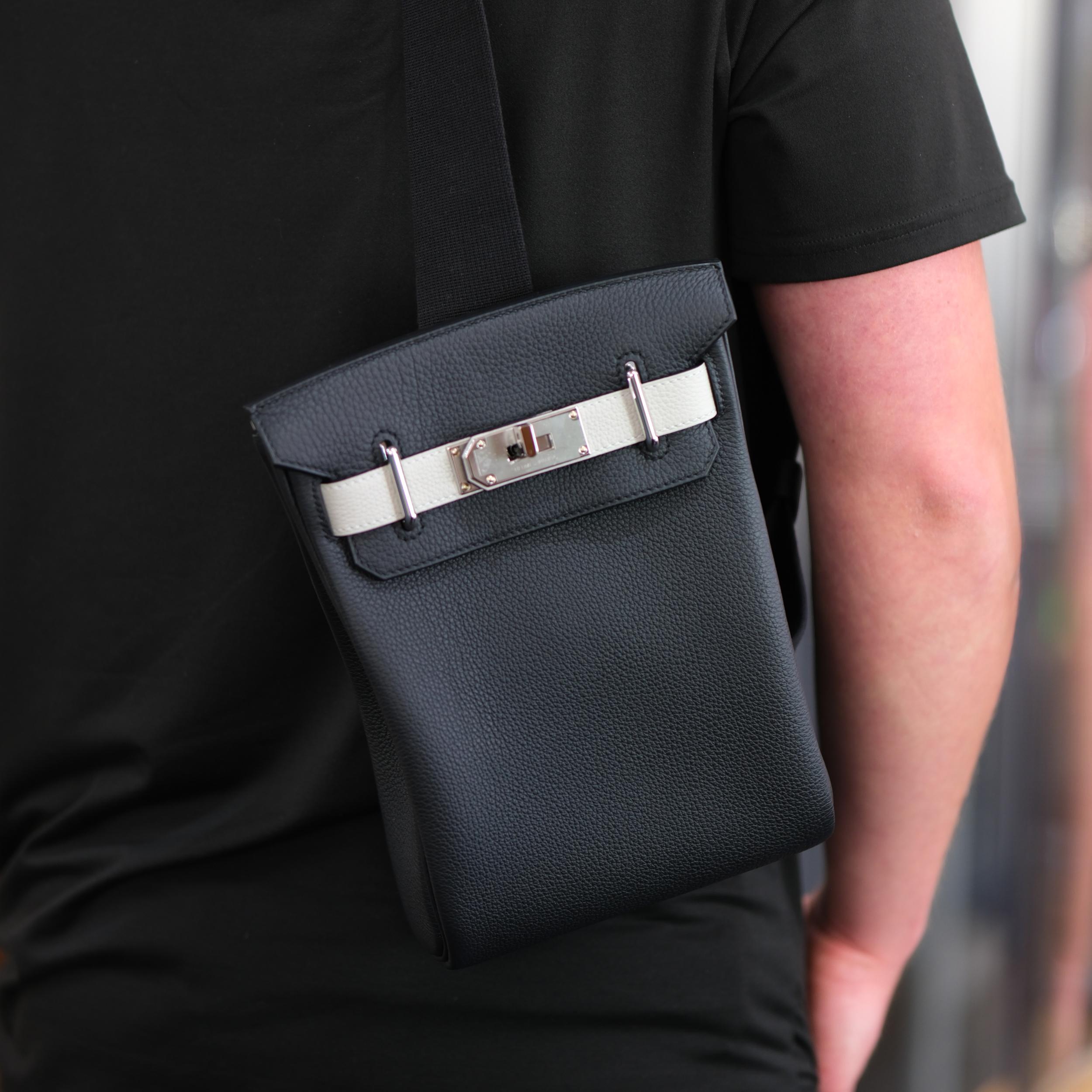 Hermes HAC A Dos PM HSS Noir Veau Togo avec Palladium Hardware Neuf - En vente à North Miami Beach, FL