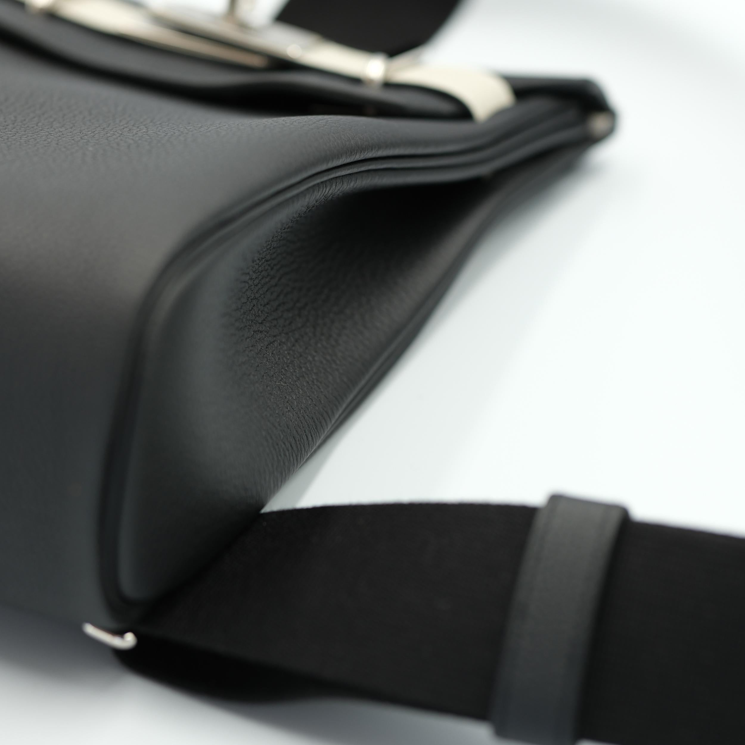 Hermes HAC A Dos PM HSS Noir Veau Togo avec Palladium Hardware en vente 3
