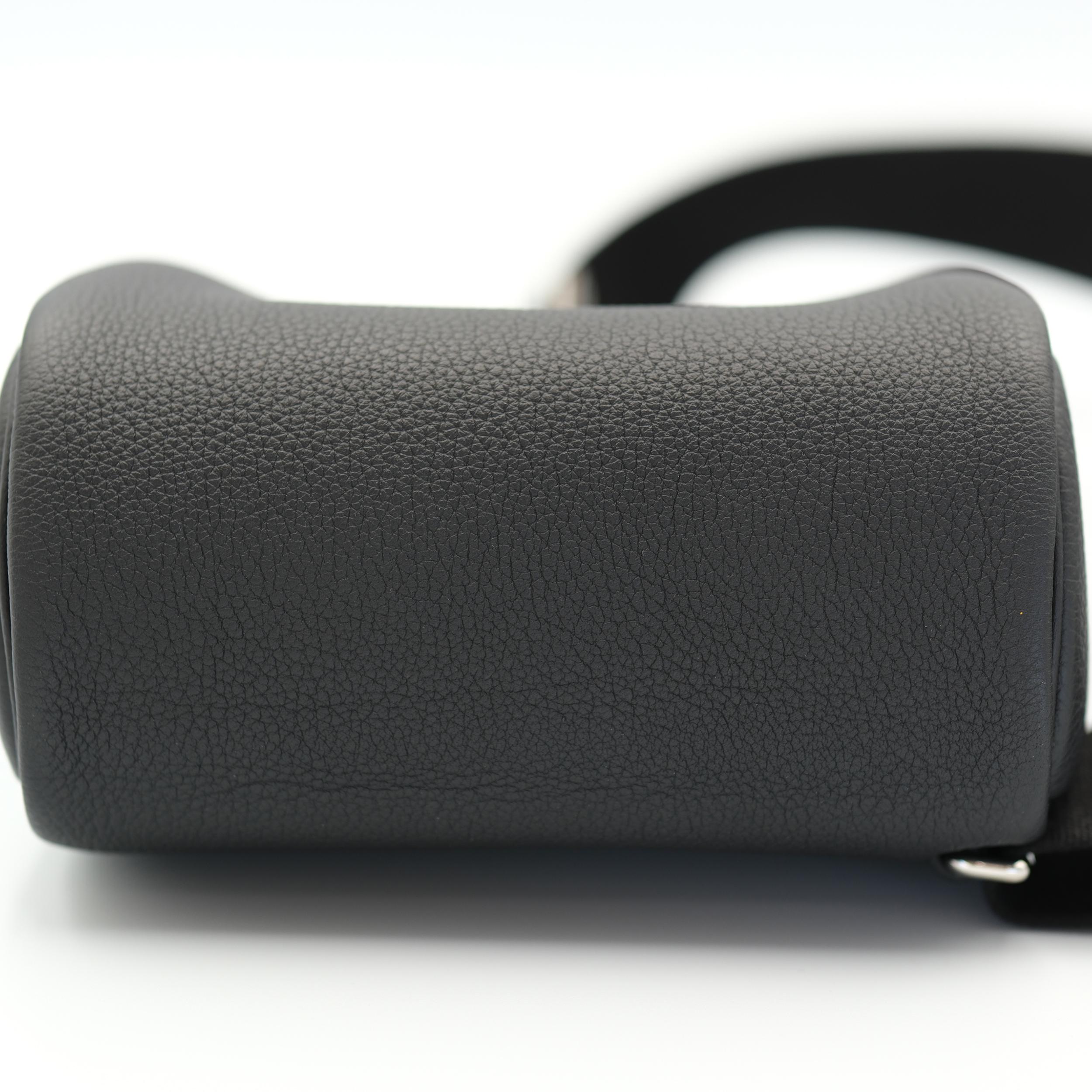 Hermes HAC A Dos PM HSS Noir Veau Togo avec Palladium Hardware en vente 4