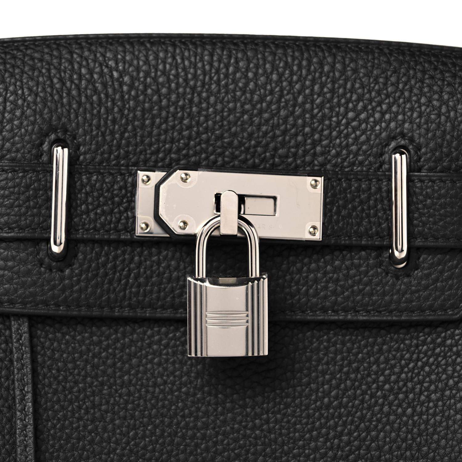 From 2021 Collection
Togo Leather
Palladium Hardware
Measures 3.5