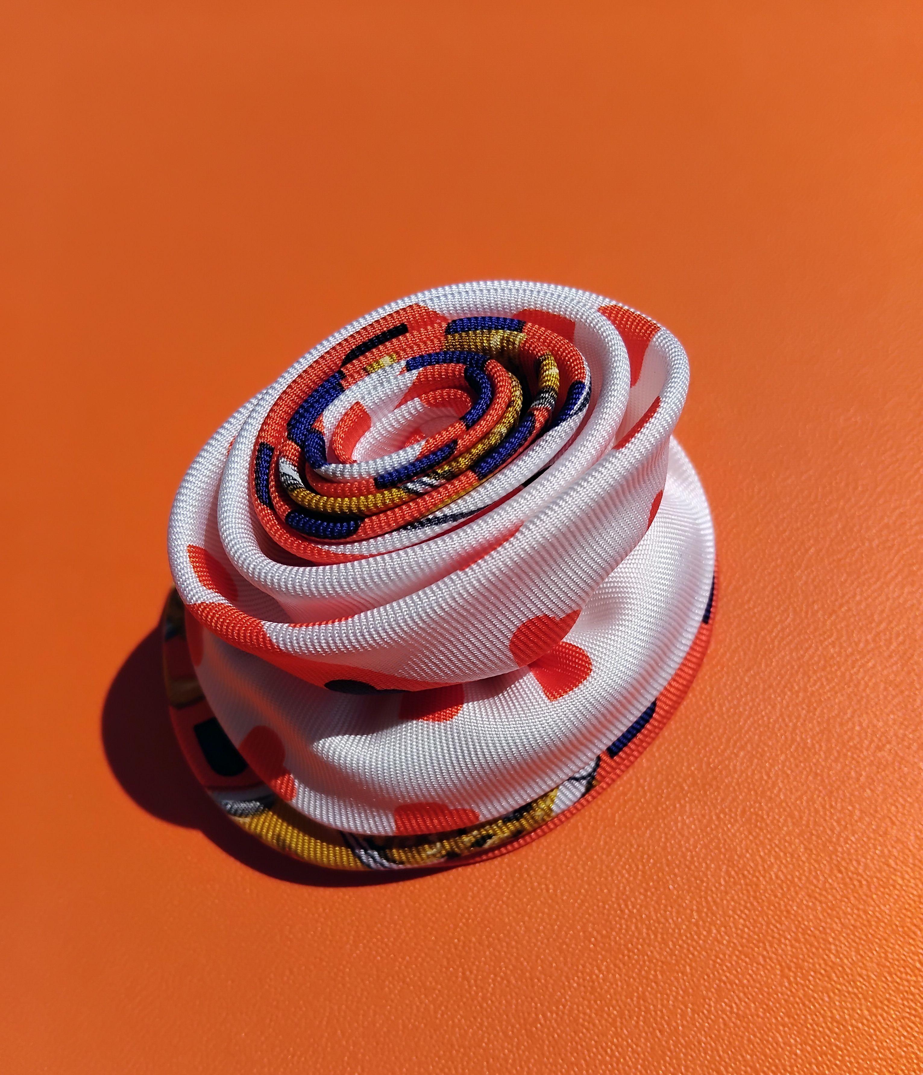 Hermès Hair Clip Frida Flower in Silk Hat Clip Brooch Brides de Gala Love en vente 1