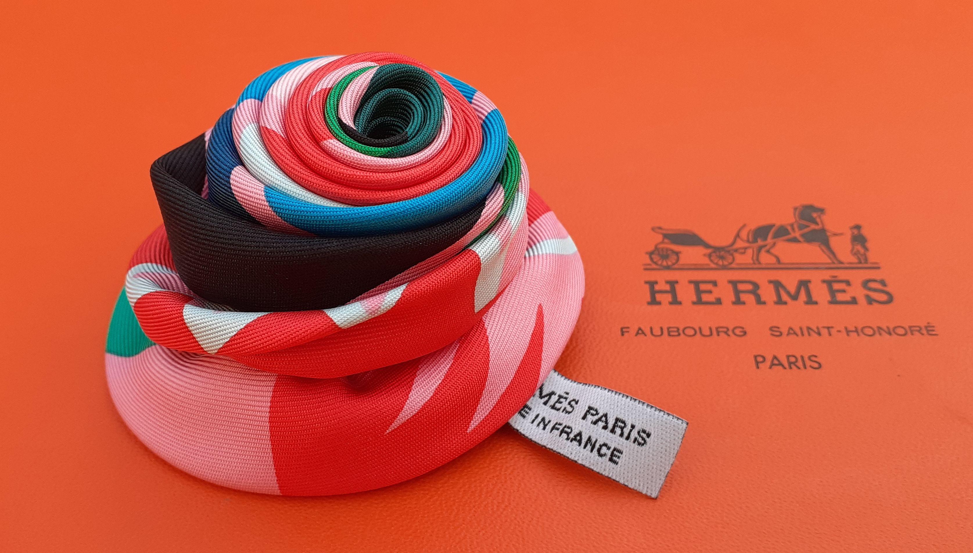 Hermès Hair Clip Frida Flower in Silk Hat Clip Brooch For Sale 6
