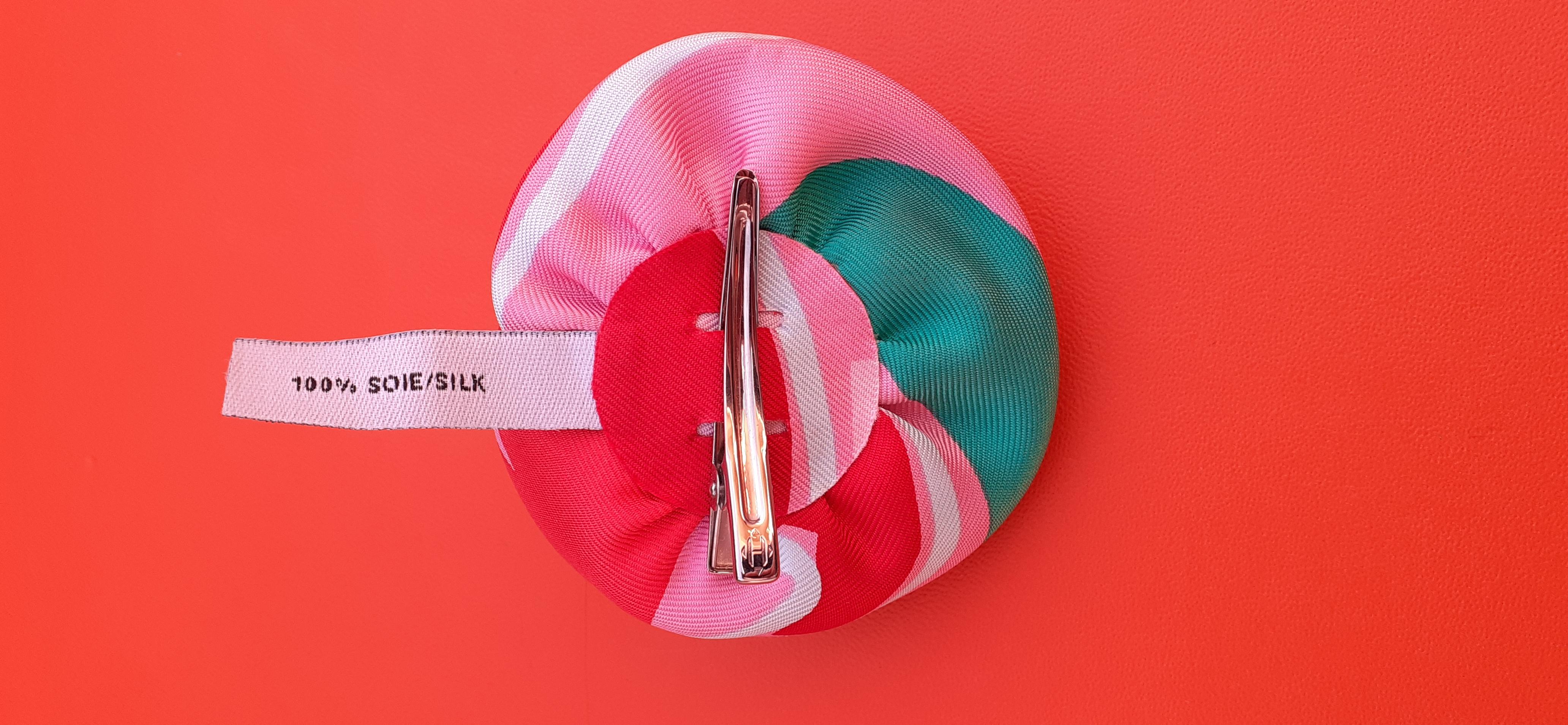 Hermès Hair Clip Frida Flower in Silk Hat Clip Brooch For Sale 8