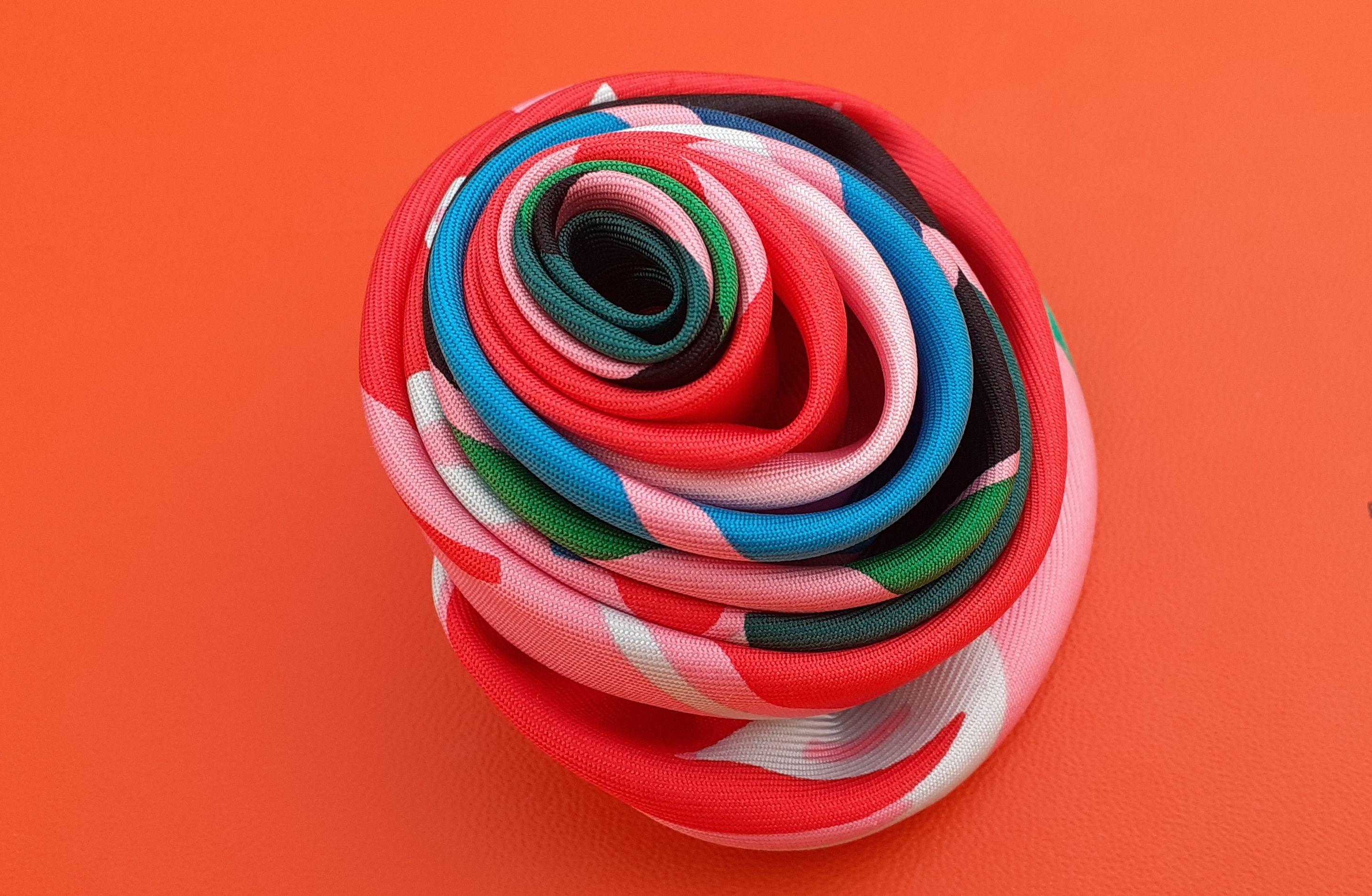 Hermès Hair Clip Frida Flower in Silk Hat Clip Brooch For Sale 1