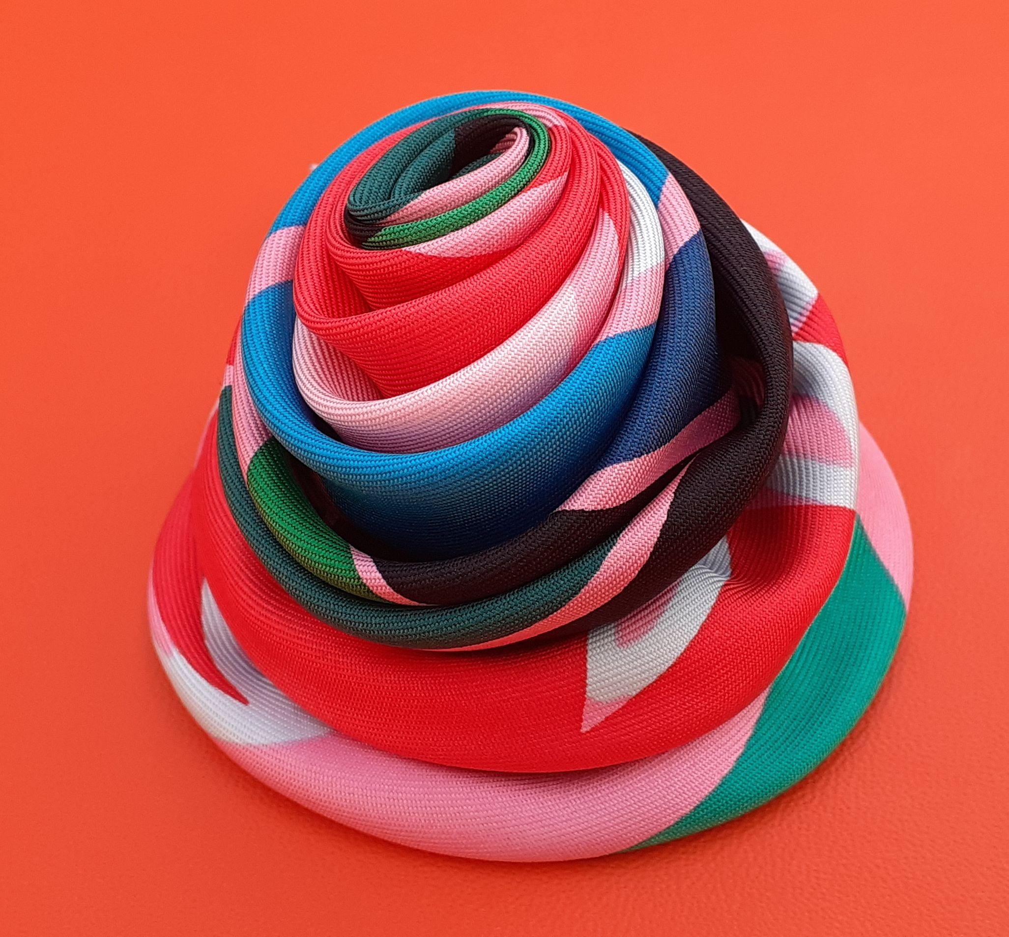 Hermès Hair Clip Frida Flower in Silk Hat Clip Brooch For Sale 5