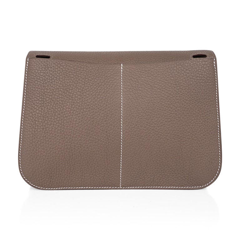 Hermes Halzan 25 Bag Etoupe Gold Hardware Clemence Leather New w/Box at 1stDibs hermes halzan